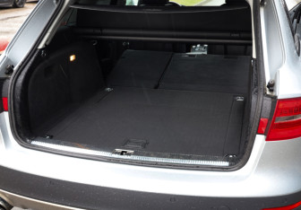Подержанный автомобиль Audi A4 allroad 2012 года (28 фото)