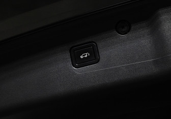 Подержанный автомобиль Changan UNI-K 2023 года (27 фото)