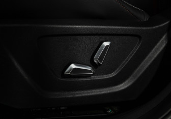 Подержанный автомобиль Geely Coolray 2023 года (24 фото)