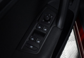 Подержанный автомобиль Volkswagen Tiguan 2020 года (10 фото)