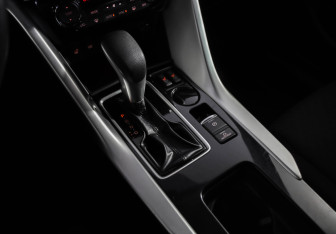 Подержанный автомобиль Mitsubishi Eclipse Cross 2021 года (17 фото)