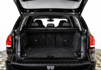 Подержанный автомобиль BMW X5 2016 года (33 фото)