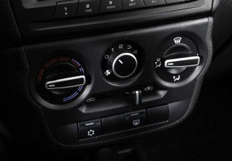 Подержанный автомобиль LADA (ВАЗ) Granta Wagon 2021 года (14 фото)