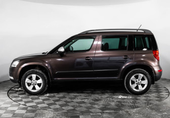 Подержанный автомобиль Skoda Yeti 2014 года (8 фото)
