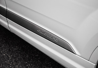 Подержанный автомобиль Audi Q7 2016 года (11 фото)