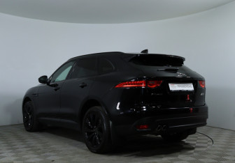 Подержанный автомобиль Jaguar F-Pace 2019 года (8 фото)