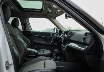 Подержанный автомобиль MINI Countryman 2018 года (30 фото)
