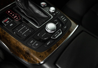 Подержанный автомобиль Audi A6 Sedan 2014 года (20 фото)
