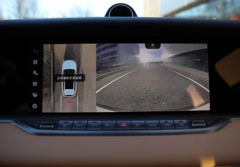 Подержанный автомобиль Voyah Free 2023 года (14 фото)