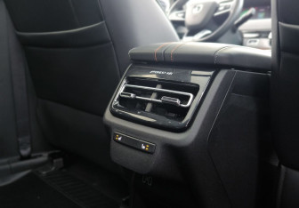 Подержанный автомобиль Changan UNI-K 2024 года (31 фото)