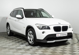 Подержанный автомобиль BMW X1 2011 года (3 фото)