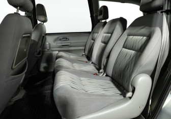 Подержанный автомобиль Ford Galaxy 2002 года (10 фото)