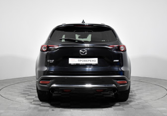 Подержанный автомобиль Mazda CX-9 2018 года (6 фото)