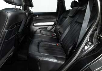 Подержанный автомобиль Nissan X-Trail 2011 года (10 фото)