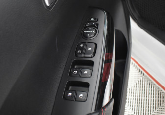 Подержанный автомобиль Kia Picanto 2018 года (19 фото)