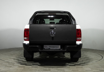 Подержанный автомобиль Volkswagen Amarok 2016 года (6 фото)