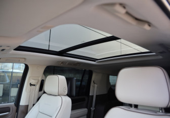 Подержанный автомобиль GMC Yukon 2022 года (34 фото)