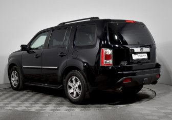 Подержанный автомобиль Honda Pilot 2012 года (7 фото)