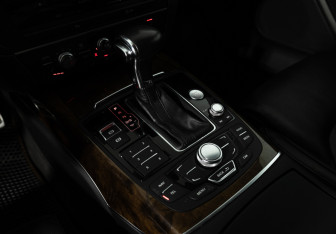 Подержанный автомобиль Audi A6 Sedan 2011 года (18 фото)