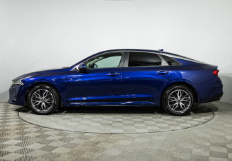 Подержанный автомобиль Kia K5 2020 года (8 фото)