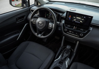 Подержанный автомобиль Toyota Corolla Wagon 2024 года (12 фото)