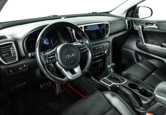 Подержанный автомобиль Kia Sportage 2020 года (11 фото)