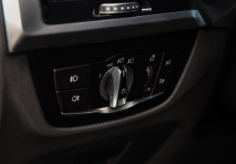 Подержанный автомобиль BMW X3 2021 года (22 фото)