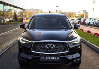 Подержанный автомобиль Infiniti QX50 2018 года (3 фото)