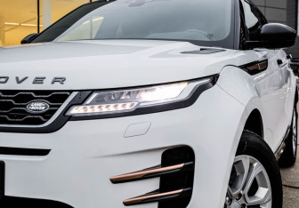 Подержанный автомобиль Land Rover Range Rover Evoque 2020 года (2 фото)