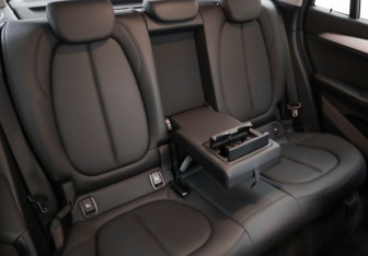 Подержанный автомобиль BMW X1 2019 года (30 фото)