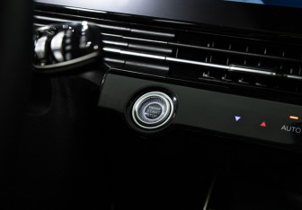 Подержанный автомобиль Omoda C5 2023 года (22 фото)