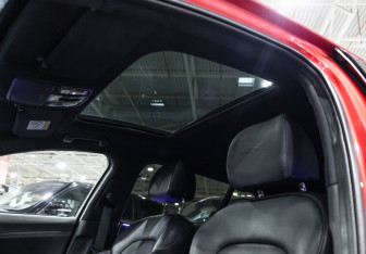 Подержанный автомобиль Kia Stinger 2018 года (17 фото)