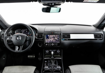 Подержанный автомобиль Volkswagen Touareg 2017 года (10 фото)