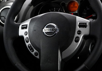 Подержанный автомобиль Nissan Qashqai 2007 года (11 фото)
