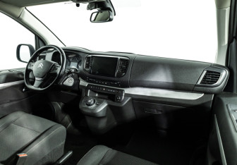 Подержанный автомобиль Citroen SpaceTourer 2021 года (9 фото)