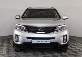Подержанный автомобиль Kia Sorento 2014 года (2 фото)