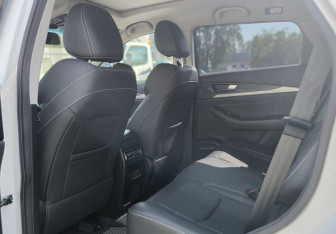 Подержанный автомобиль Soueast DX8S 2022 года (12 фото)