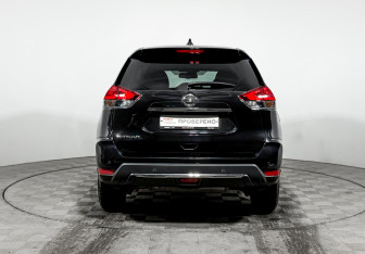 Подержанный автомобиль Nissan X-Trail 2021 года (6 фото)