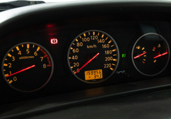 Подержанный автомобиль Nissan X-Trail 2006 года (12 фото)