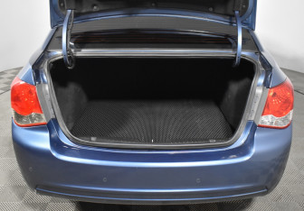 Подержанный автомобиль Chevrolet Cruze Sedan 2012 года (20 фото)