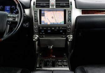 Подержанный автомобиль Lexus GX 2010 года (12 фото)