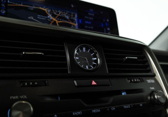 Подержанный автомобиль Lexus RX 2021 года (19 фото)