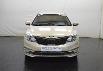 Подержанный автомобиль Kia Rio Sedan 2015 года (2 фото)