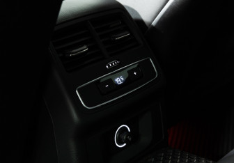 Подержанный автомобиль Audi A4 Sedan 2019 года (23 фото)