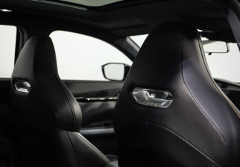 Подержанный автомобиль Changan UNI-V 2023 года (28 фото)
