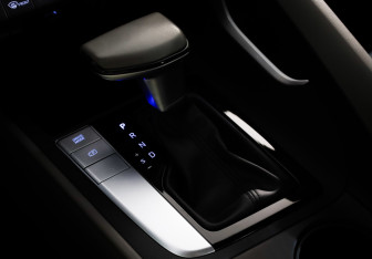 Подержанный автомобиль Hyundai Elantra Sedan 2021 года (20 фото)