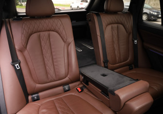 Подержанный автомобиль BMW X5 2021 года (35 фото)