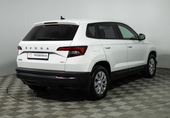 Подержанный автомобиль Skoda Karoq 2021 года (5 фото)