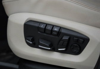 Подержанный автомобиль BMW X5 2016 года (30 фото)