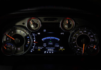 Подержанный автомобиль Dodge RAM 2014 года (31 фото)